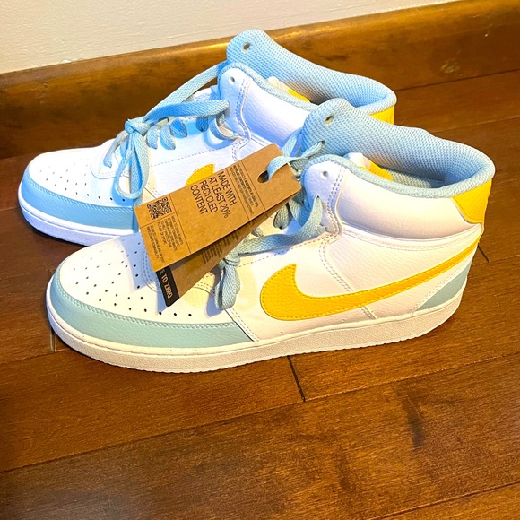 Nike Other - Nike high tops